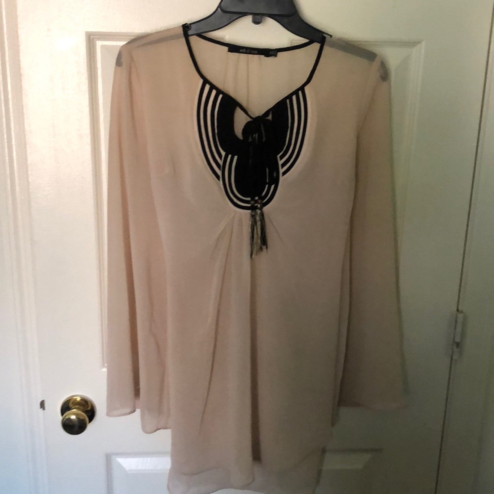 Ark&Co. Champagne Tunic with Tassel